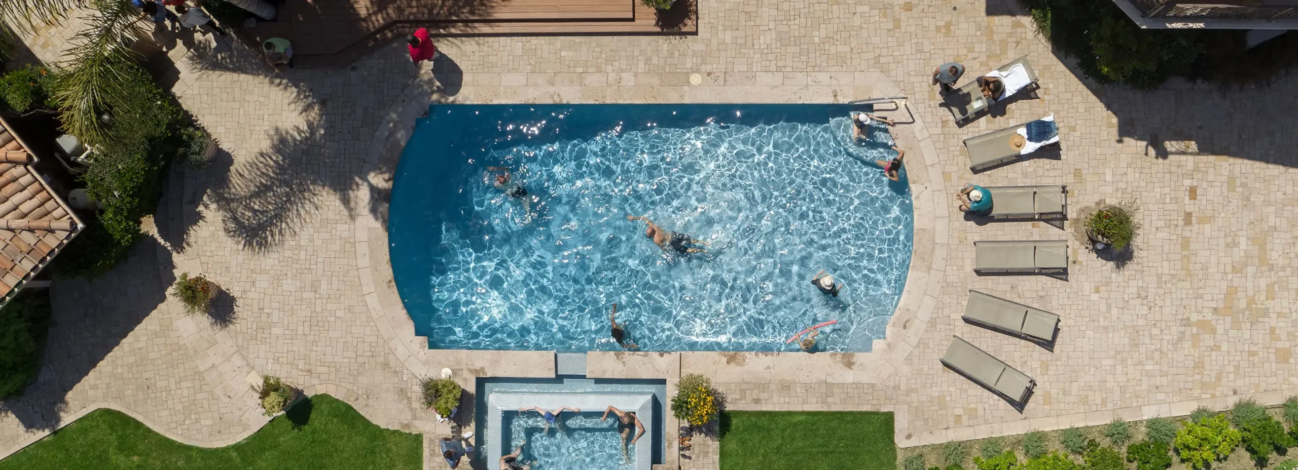 Tour Passages Malibu grounds and accommodations