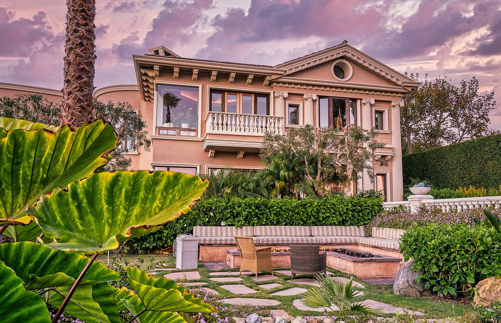 Passages Malibu grounds photo 14