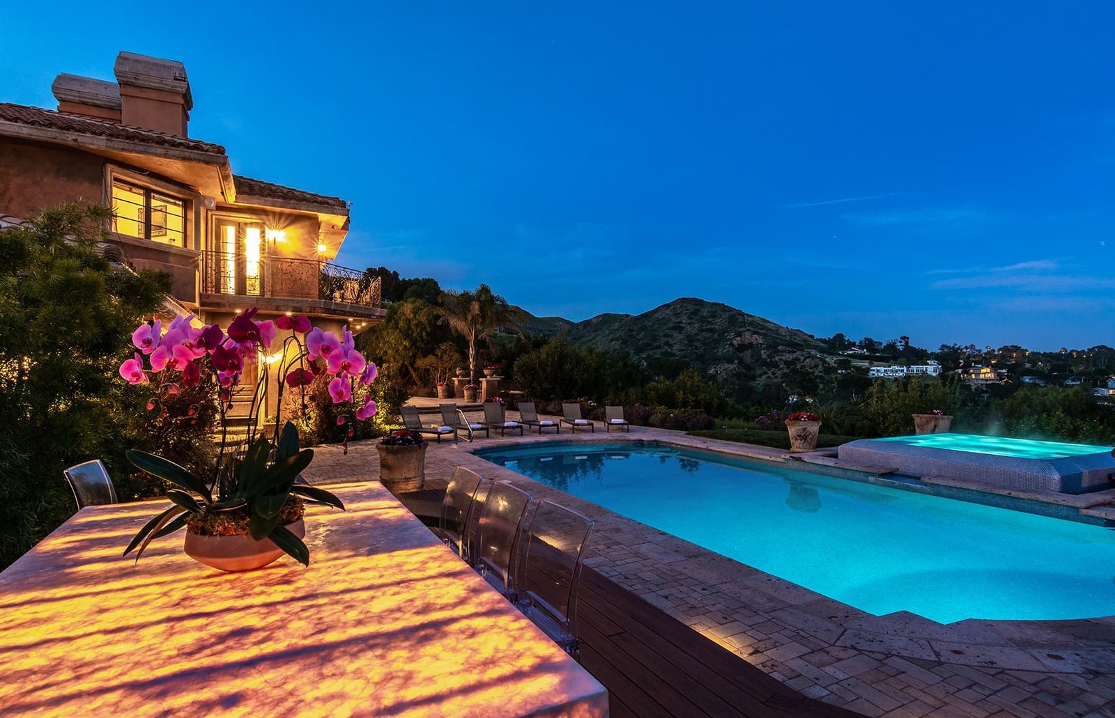 Explore the grounds of Passages Malibu