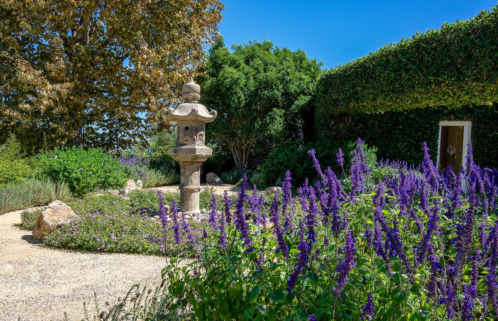 Passages Malibu grounds photo 21