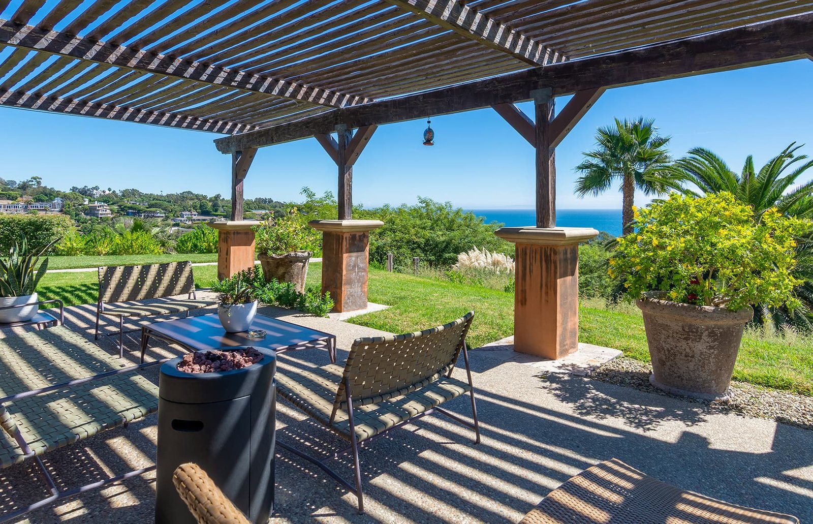 Passages Malibu grounds photo 28